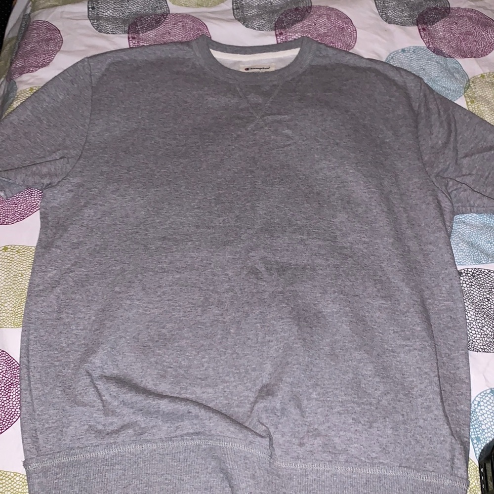 Mens Champion sweat shirt.